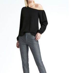 BANANA REPUBLIC OFF-SHOULDER